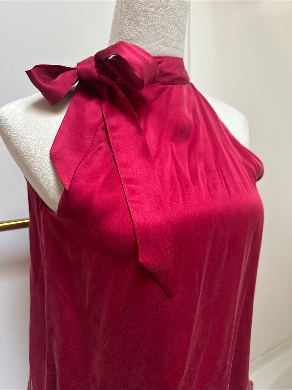 ecru 100% Silk Halter Tie Neck Top - Red